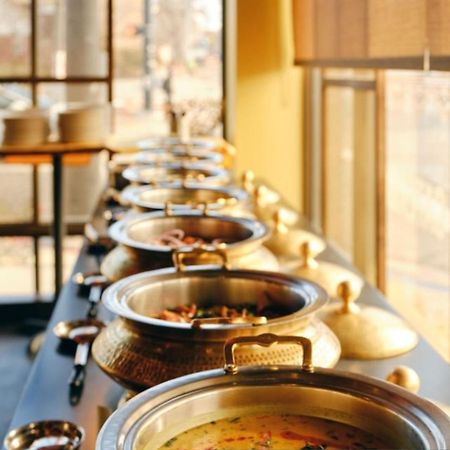 Fabhotel The Yashobhumi Near Yashobhoomi Convention Centre Delhi  Buitenkant foto