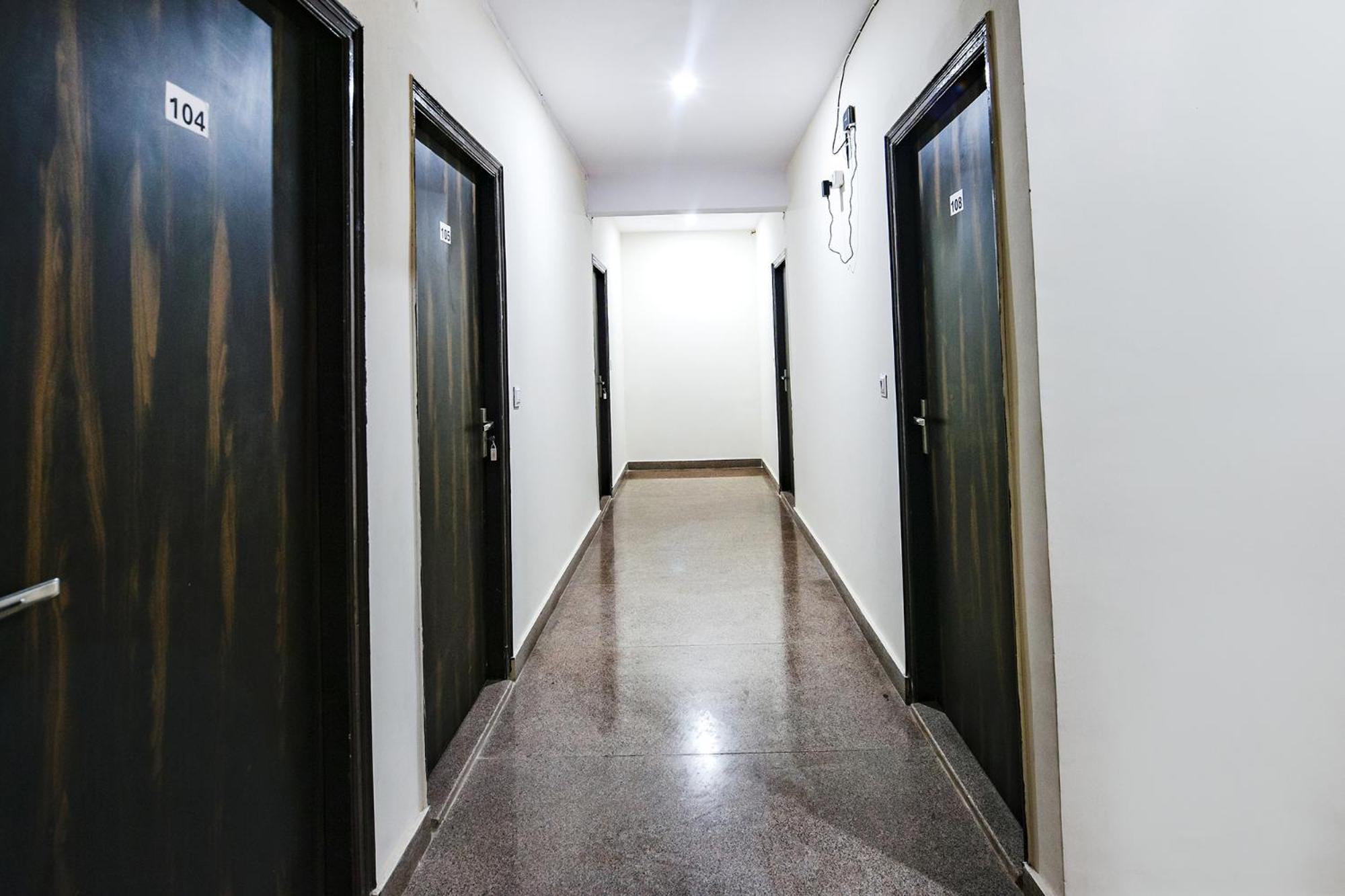 Fabhotel The Yashobhumi Near Yashobhoomi Convention Centre Delhi  Buitenkant foto