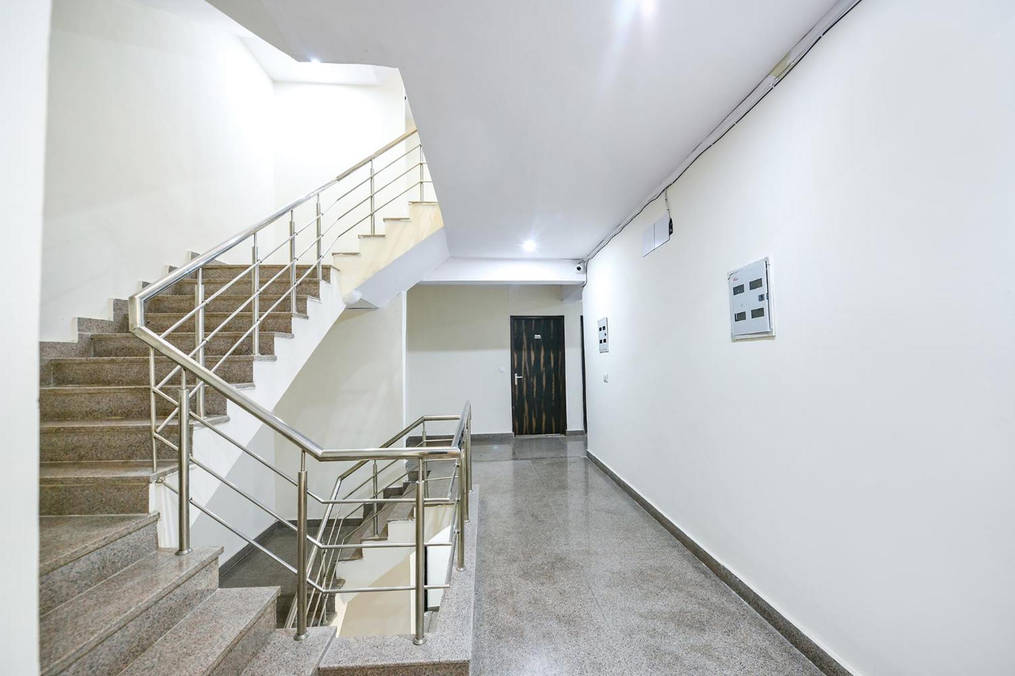 Fabhotel The Yashobhumi Near Yashobhoomi Convention Centre Delhi  Buitenkant foto