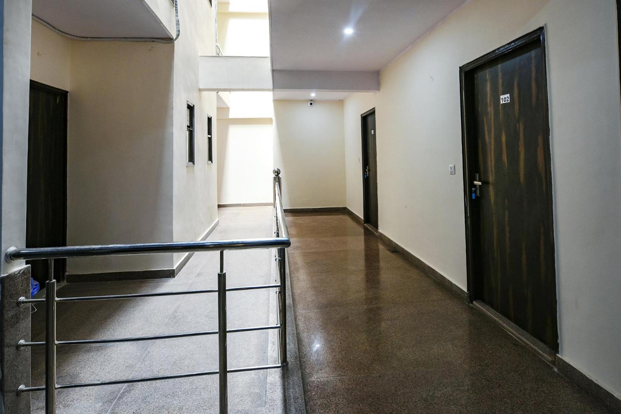 Fabhotel The Yashobhumi Near Yashobhoomi Convention Centre Delhi  Buitenkant foto